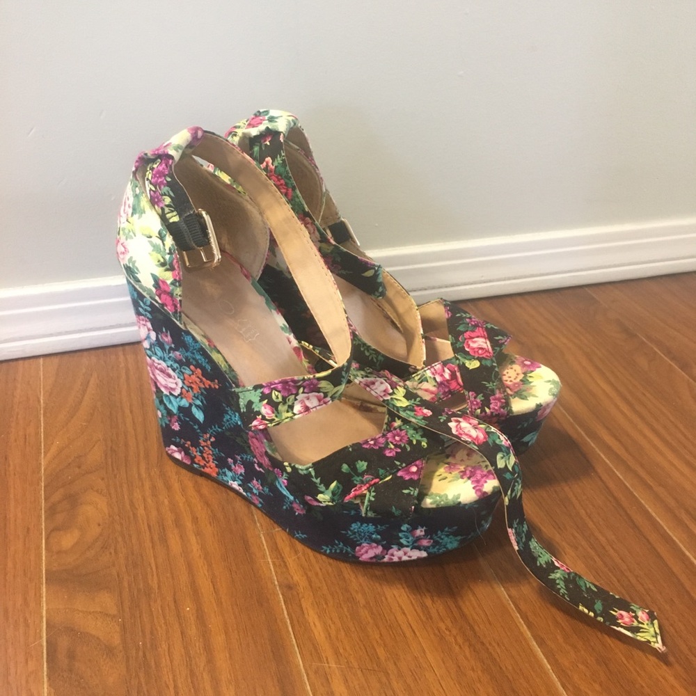 Aldo Floral Multicolor Wedge Sandals